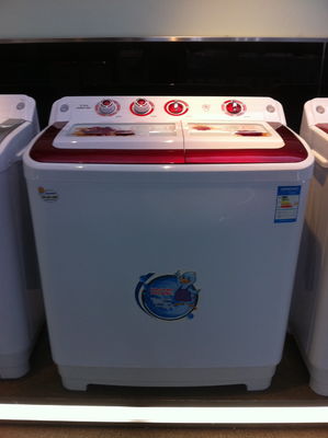 中国 二重たらいの天井荷重の半自動洗濯機12kgの多彩な装飾の象眼細工 サプライヤー
